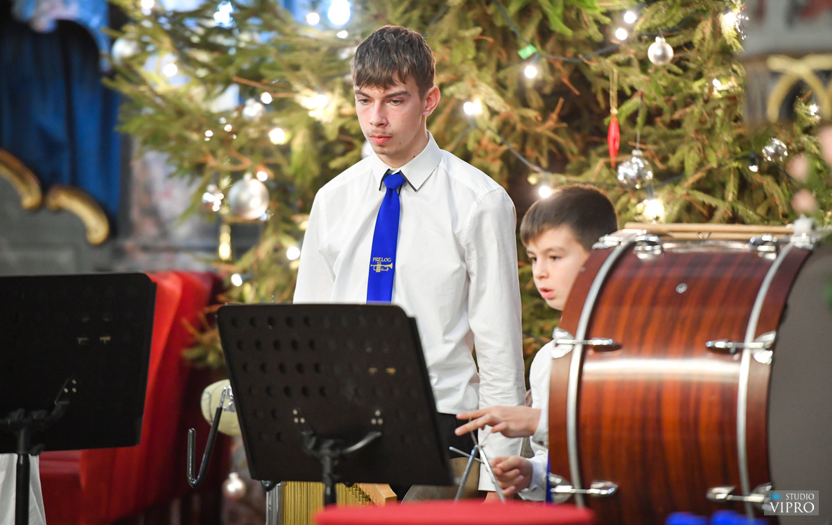 BILO JE PREDIVNO Za kraj Adventske čarolije održan koncert Puhačkog orkestra Grada Preloga