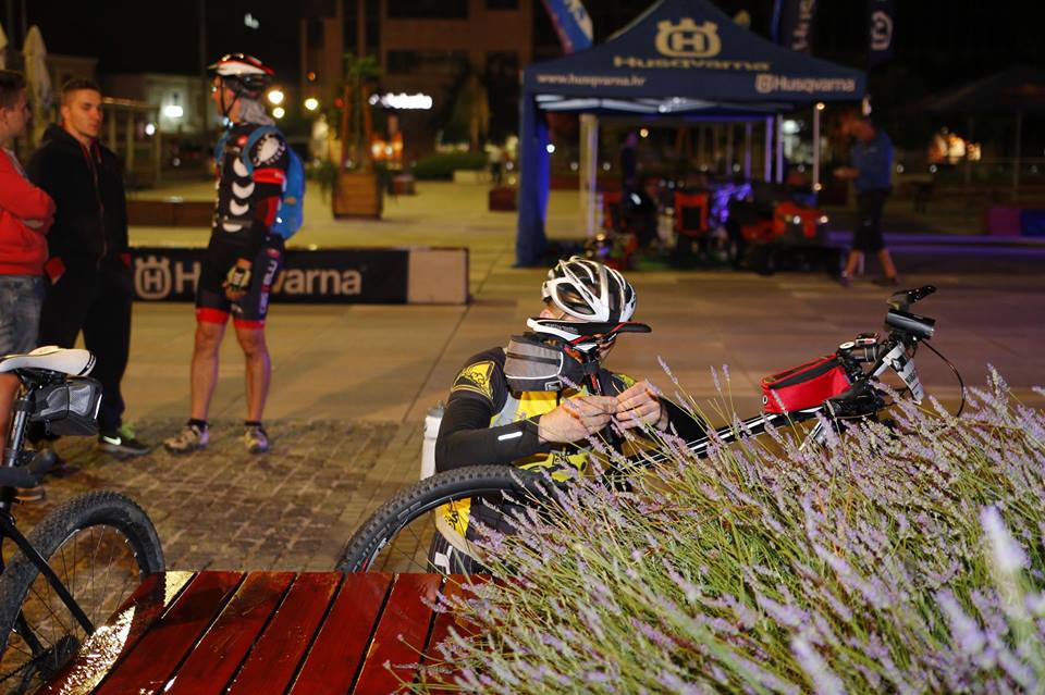 1472811102062024685728397520031