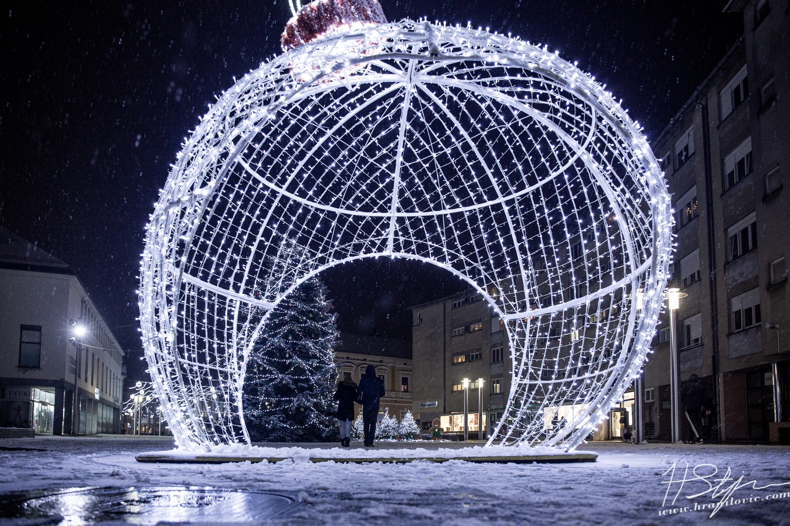 SNJEŽNA IDILA Advent u gradu Zrinskih iz objektiva Stjepana Hranilovića