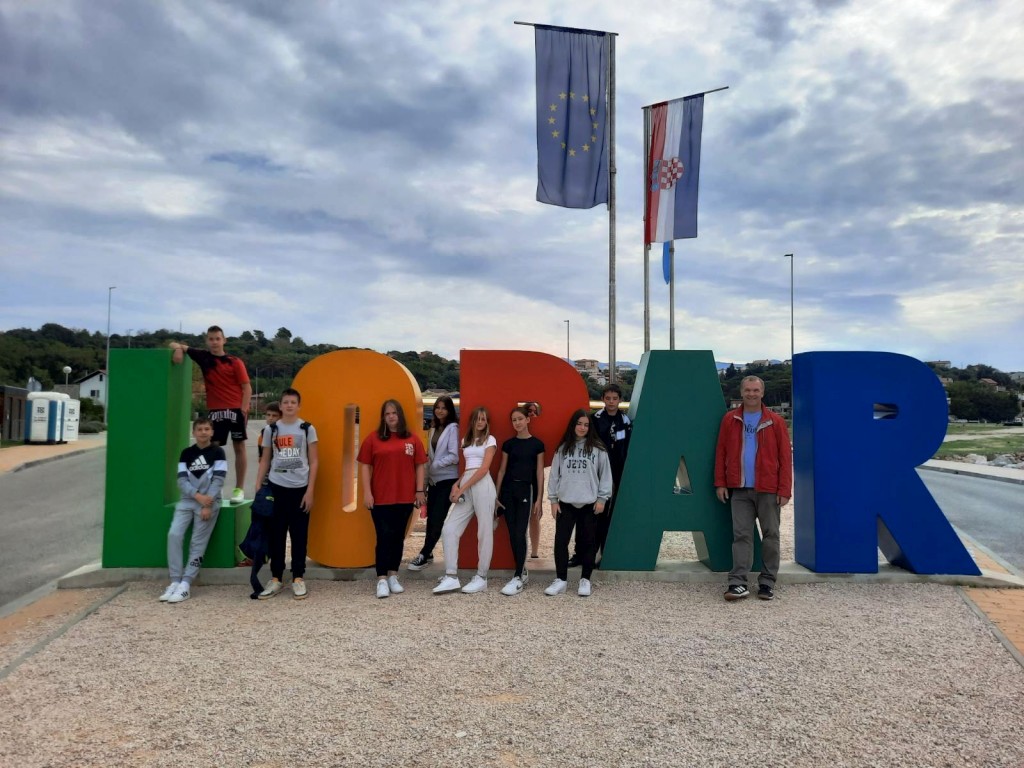 PLEŠKOVEC Učenici izradili kvalitetne matematičke umjetnine