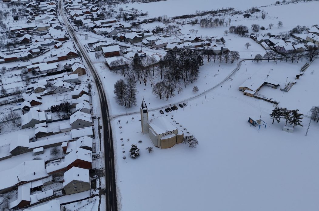 savska ves snijeg dron