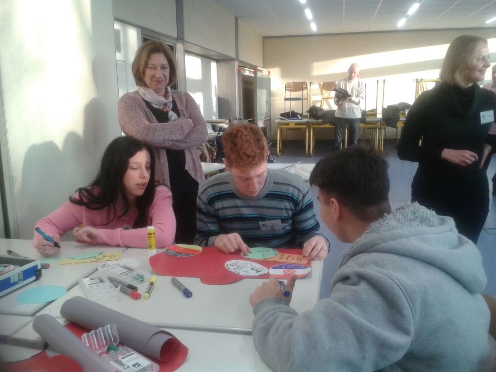 20151207090522916800