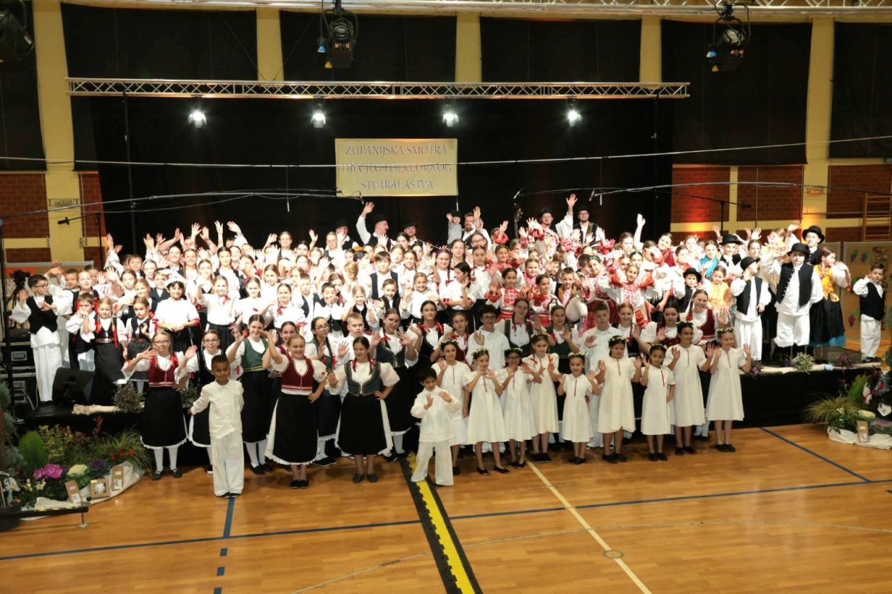 23.Smotra dječijeg folklornog stvaralaštva Mala Subotica 1