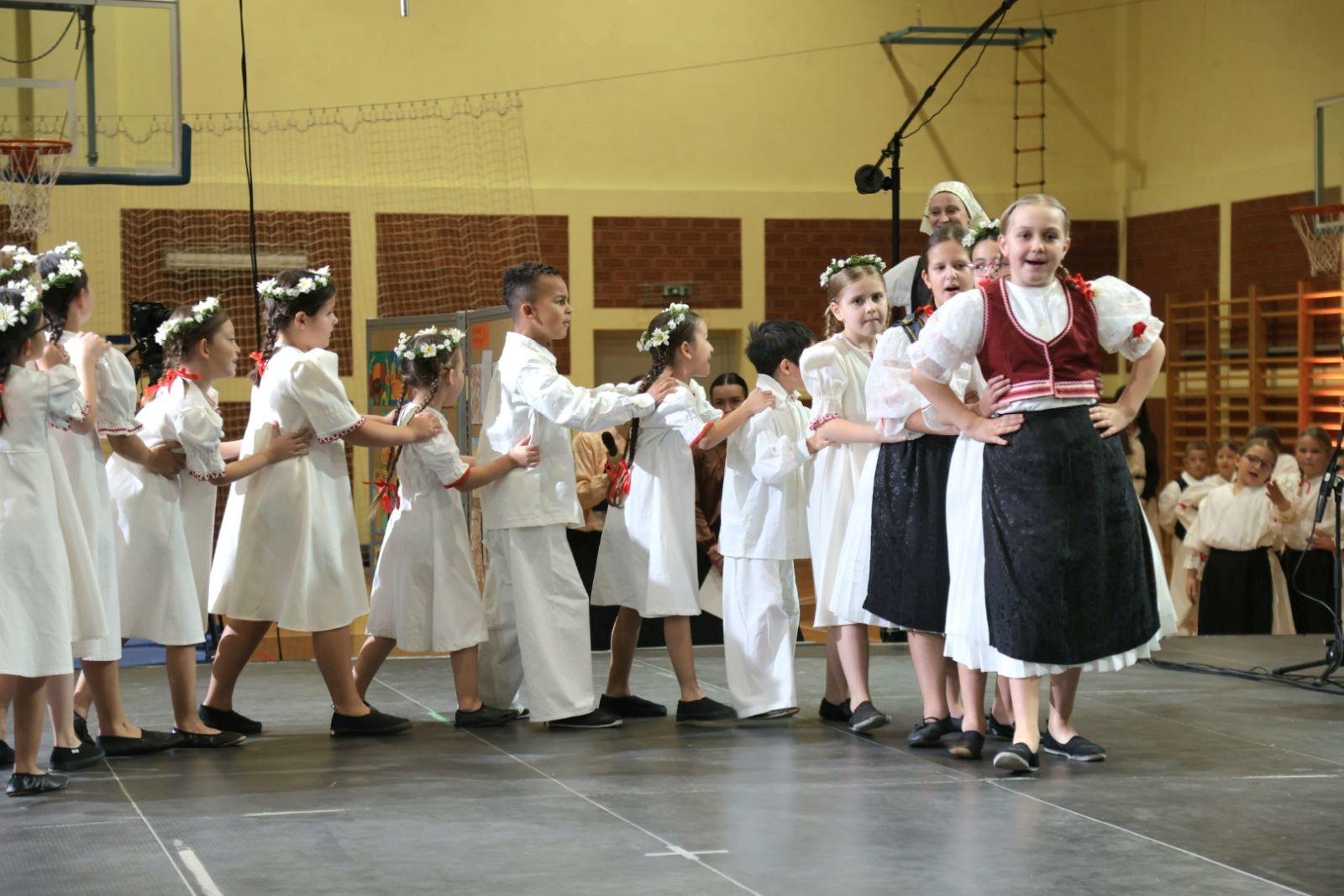 23.Smotra dječijeg folklornog stvaralaštva Mala Subotica 25