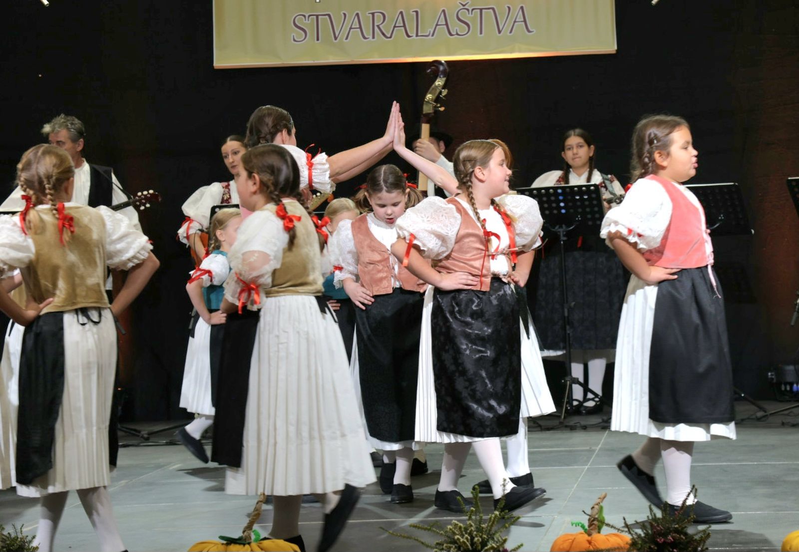 23.Smotra dječijeg folklornog stvaralaštva Mala Subotica 32