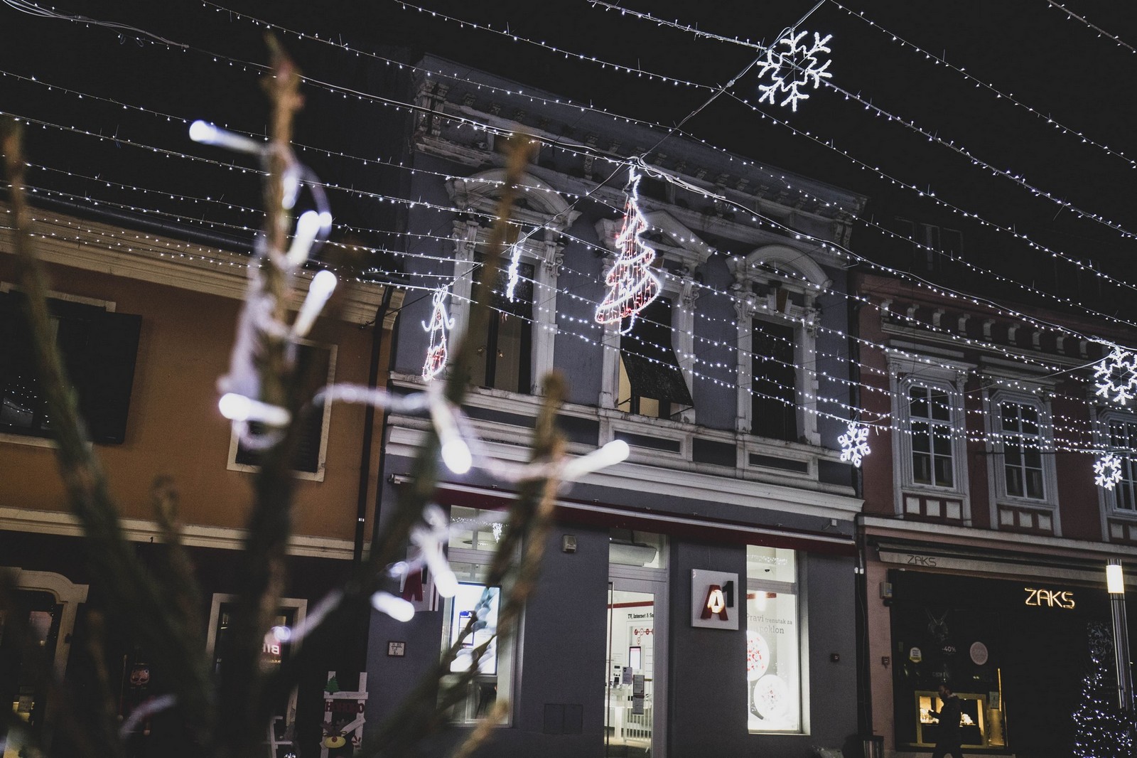 OVO JE PREKRASNO Božićno uređenje u centru Čakovca će vas oduševiti