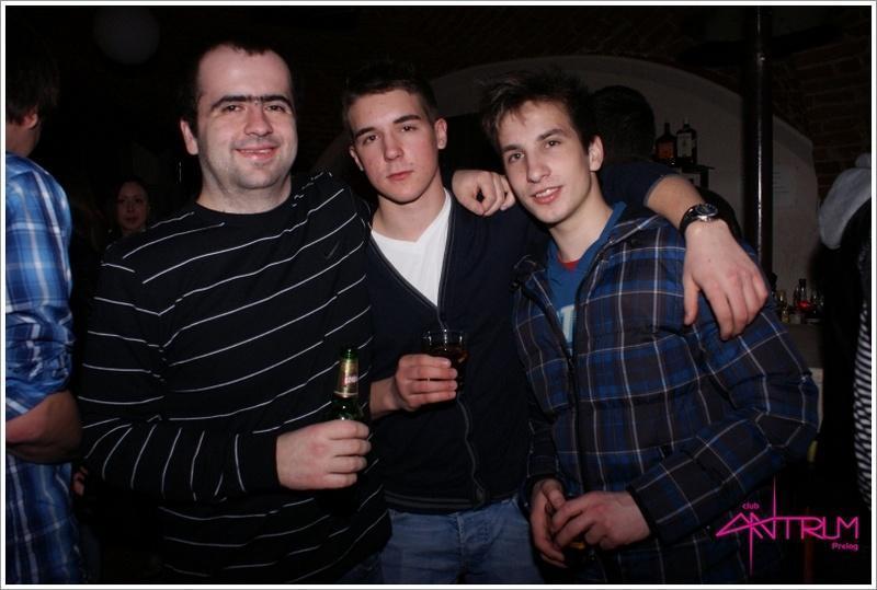 slika0032 Antrum (Petak, 15.2.2013 – Zodiac band) slika0032 Antrum (Petak, 15.2.2013 – Zodiac band)