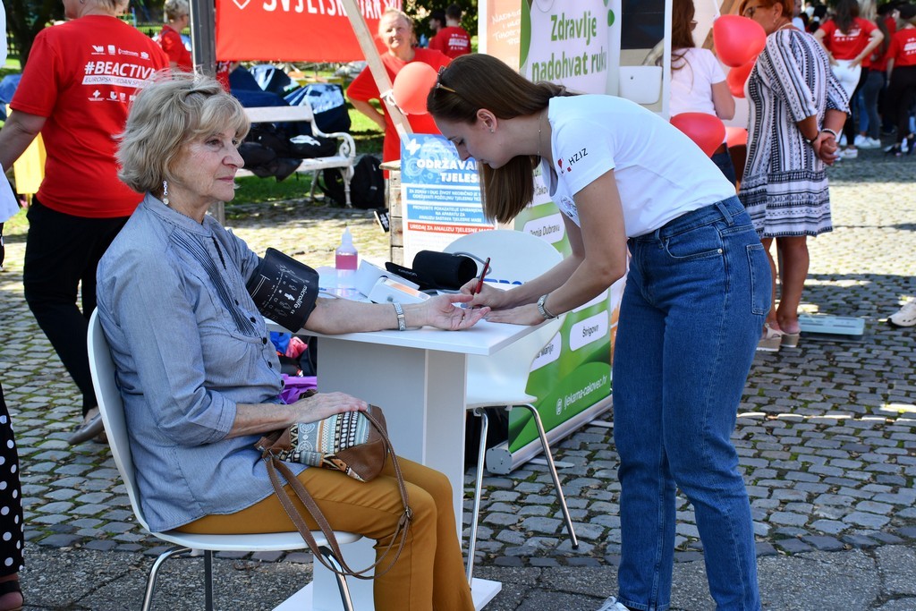 VIDEO I FOTO U središtu Čakovca obilježen Europski tjedan sporta i Svjetski dan srca VIDEO I FOTO U središtu Čakovca obilježen Europski tjedan sporta i Svjetski dan srca