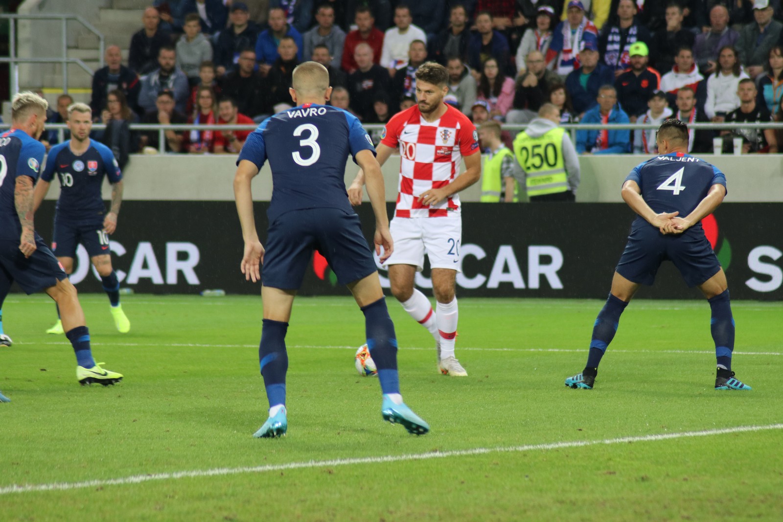 Image 3833599 (auto) Image 3833599 (auto)