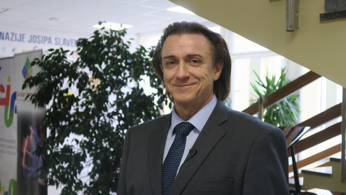 Gimnazija Josipa Slavenskog Čakovec i ove školske godine kroz Centre izvrsnosti okuplja talentirane i darovite učenike