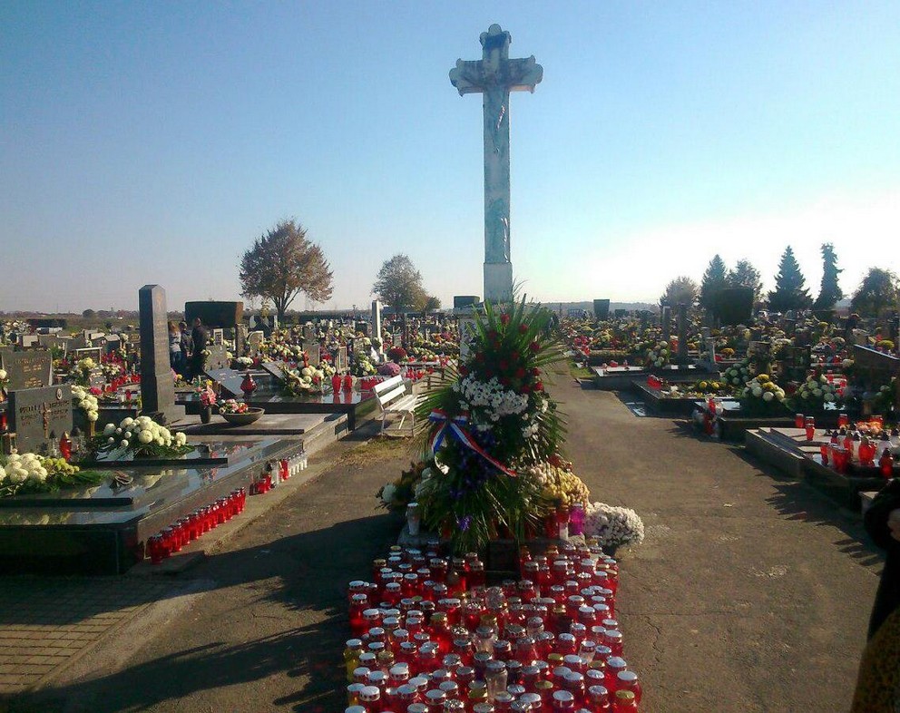 99ad5ac826d01254541c47009e4c8c4