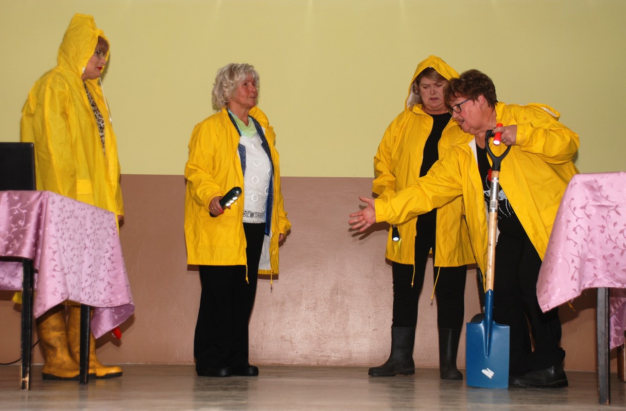 VRSNI GLUMCI Članovi DS KUD Mura gostovali u Sloveniji