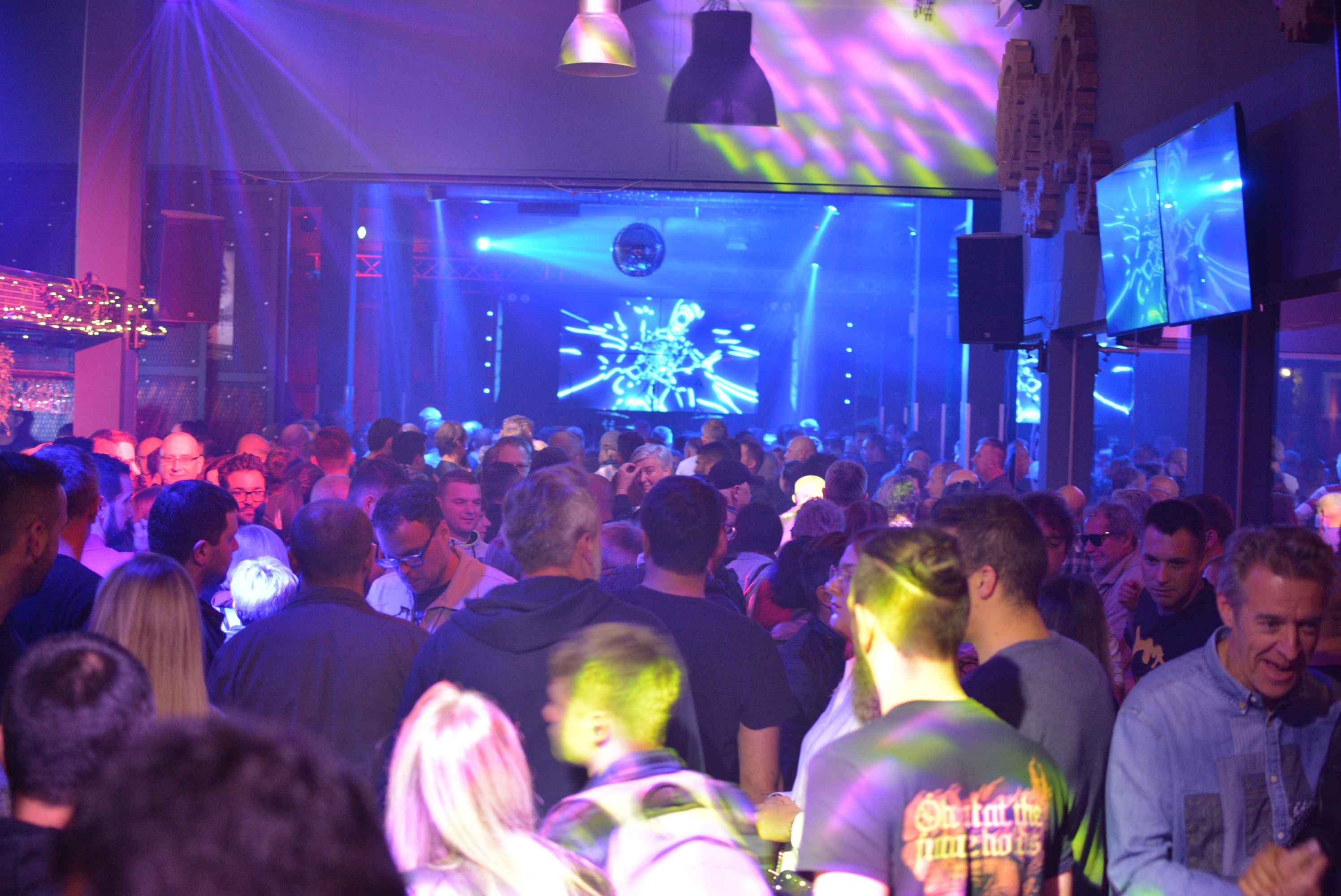 FOTO/VIDEO Euforična i nezaboravna noć uz Gorana Bareta i Majke u čakovečkom Meta baru