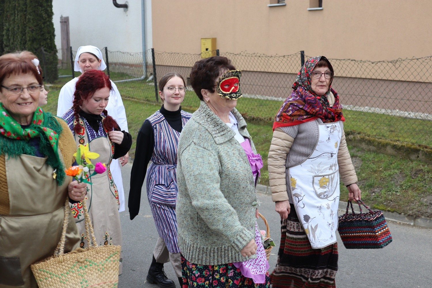 Fašenjska povorka od Marofa preko Žabnika, Vrhovljana do centra Svetog Martina na Muri!