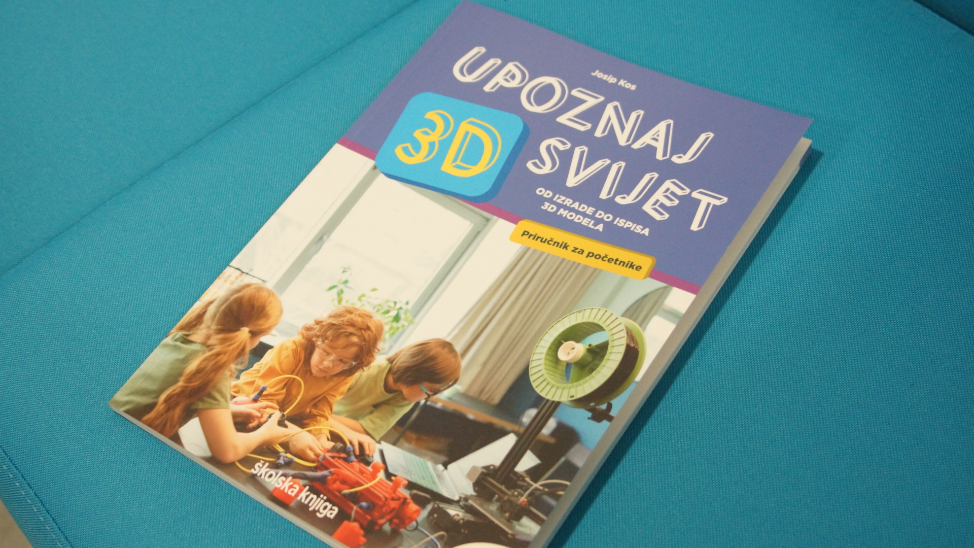 Čakovečkim školarcima kao prvima u zemlji osigurano učenje uz knjigu ‘Upoznaj 3D svijet’