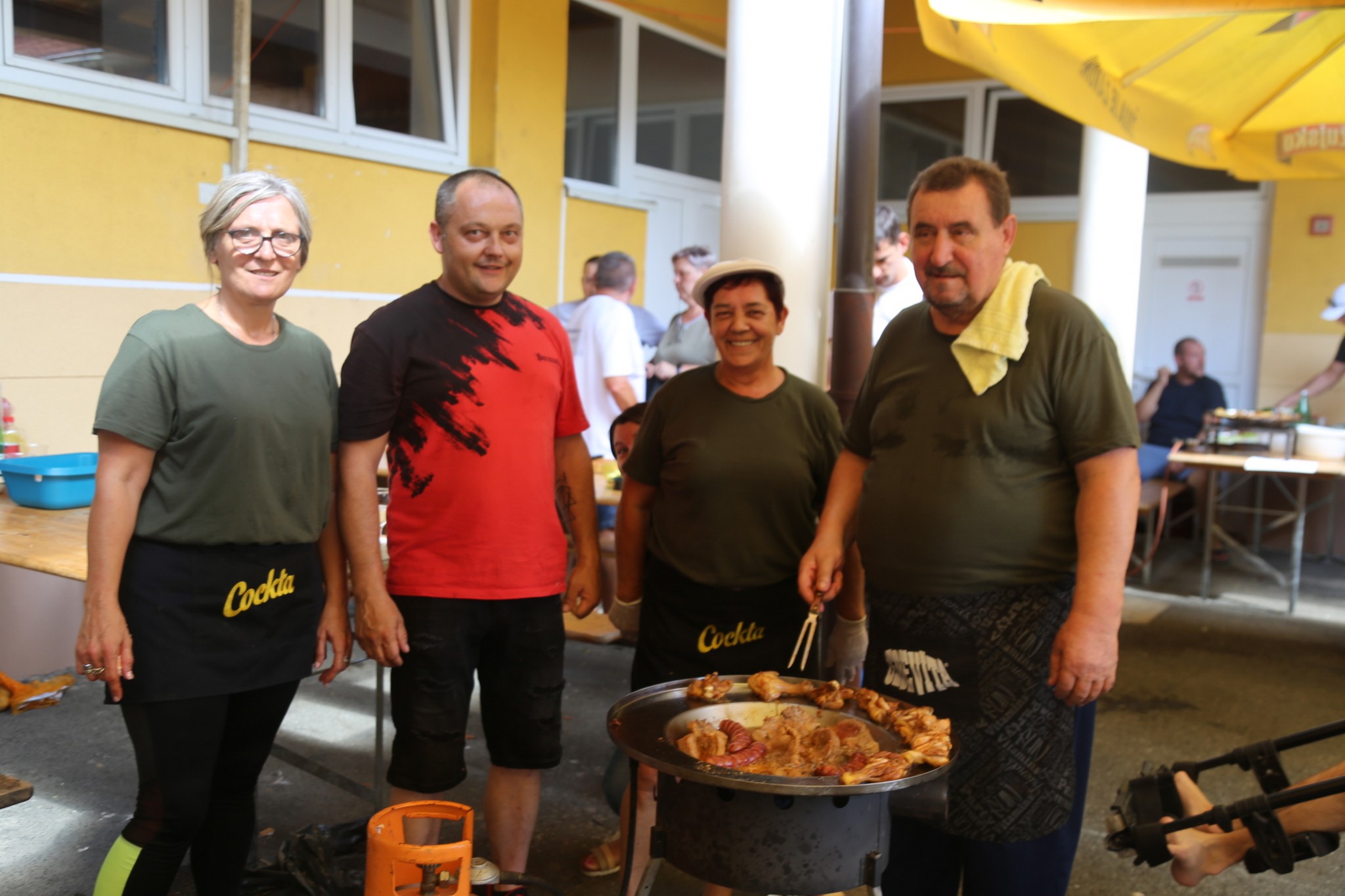 Miris ‘grofovske kotlovine’ u subotu se širio Pribislavcem