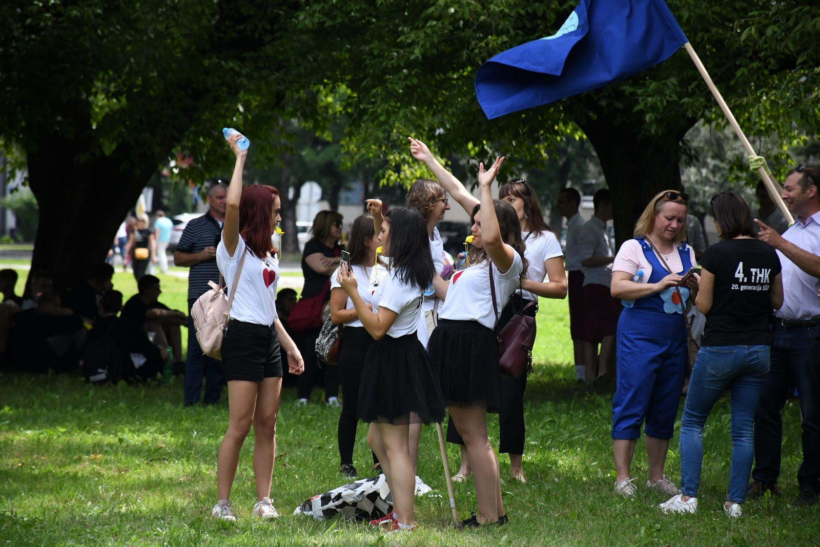 FOTO Povorka protutnjala gradom, maturanti s osmjehom dočekali kraj srednje škole!