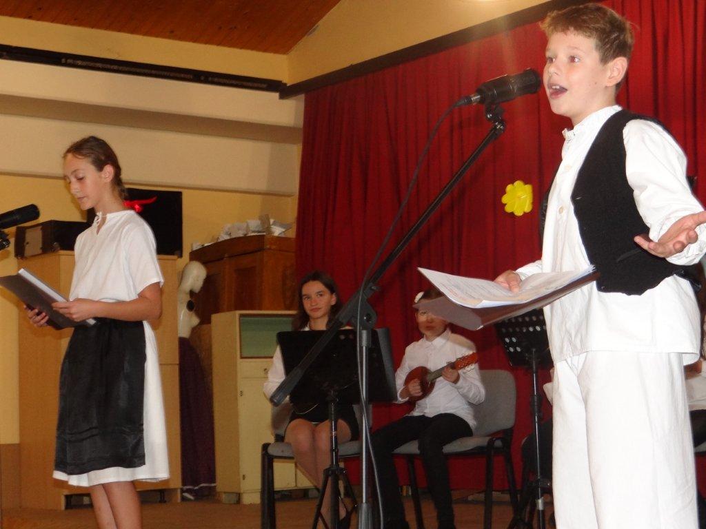 Prvi dječji folklorni susreti u Žiškovcu