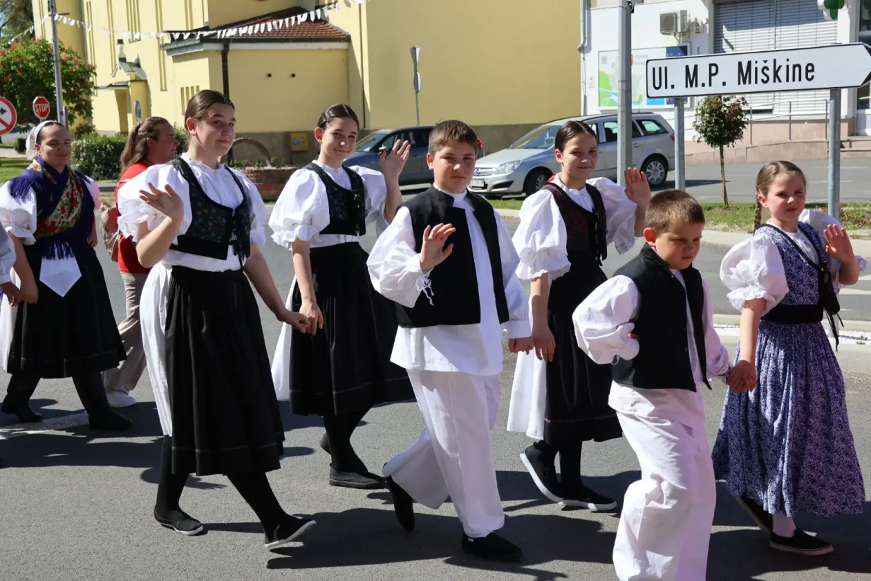 25. SMOTRA MEĐIMURSKOG FOLKLORA Donja Dubrava (11)