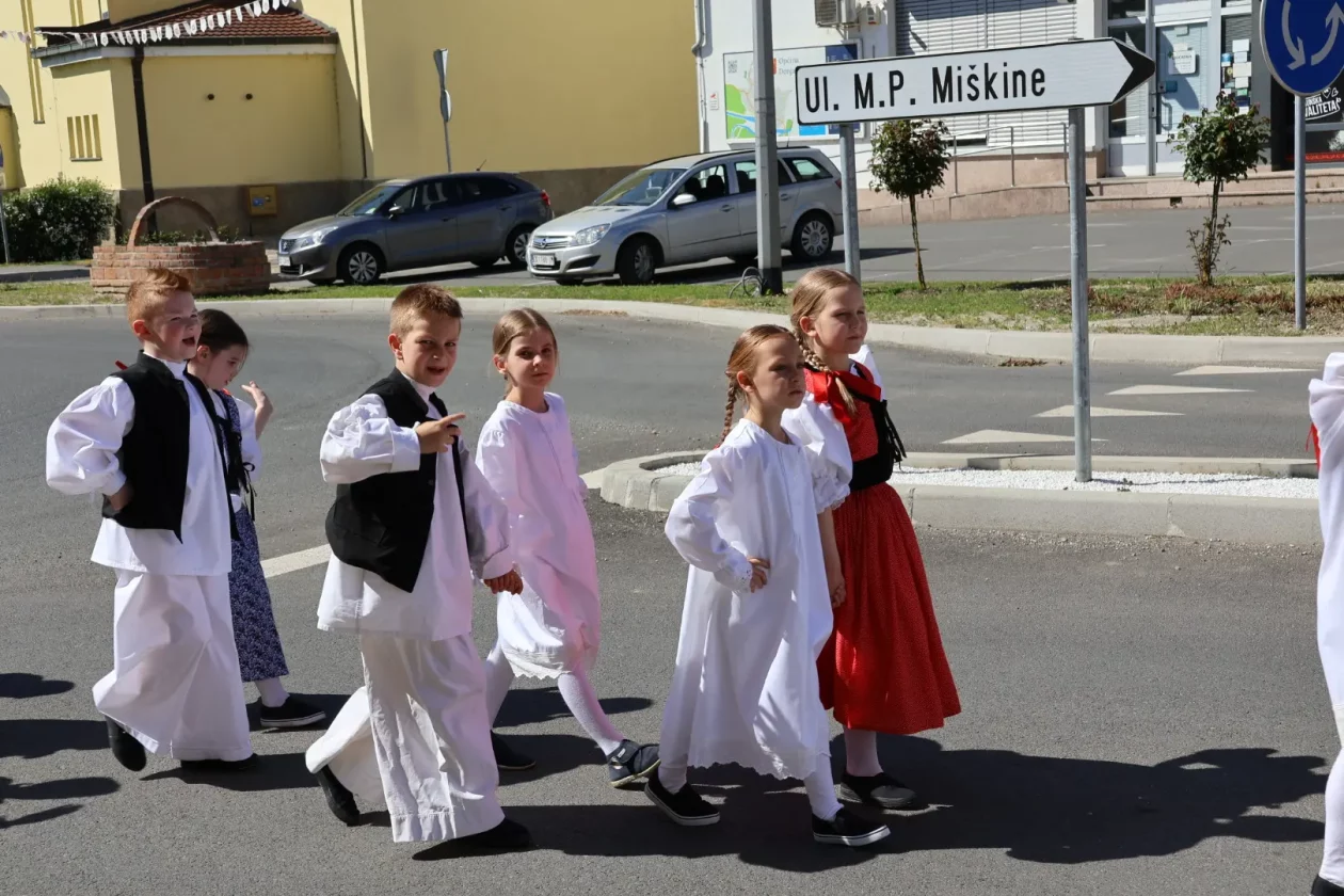 25. SMOTRA MEĐIMURSKOG FOLKLORA Donja Dubrava (9)