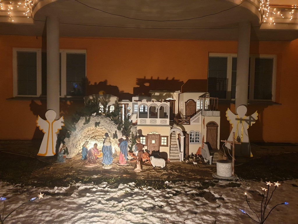 ZLATNE RUKE IVANA ŠAVORE Jaslice su moje hvala Božeku kaj sam živ