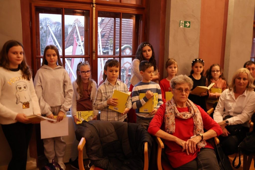 MLADI PISCI Predstavljen zbornik dječjih literarnih radova Tragovi budućnosti