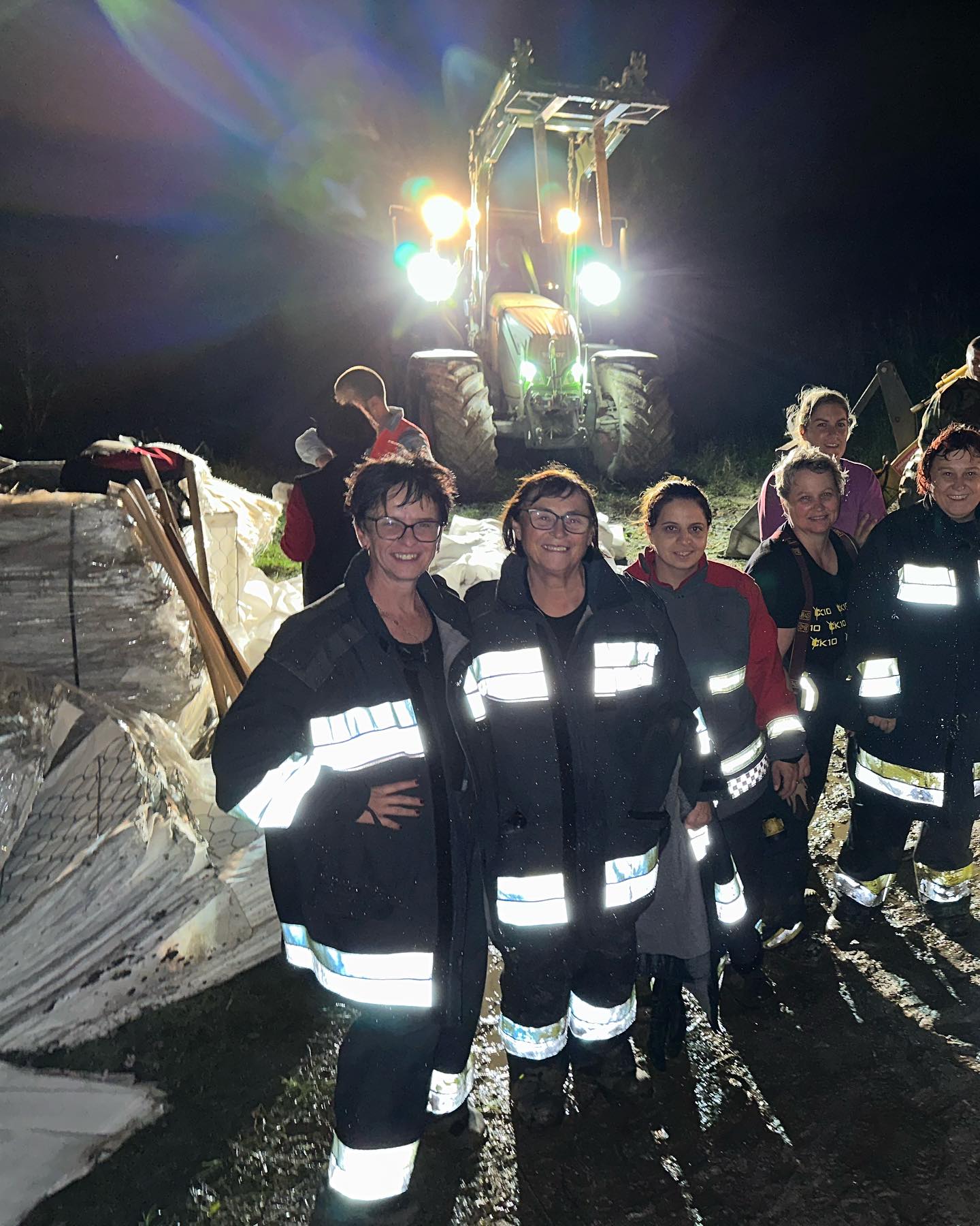 RADILI CIJELU NOĆ Neprospavana noć u Pušćinama, svi se ujedinili i radili zečji nasip