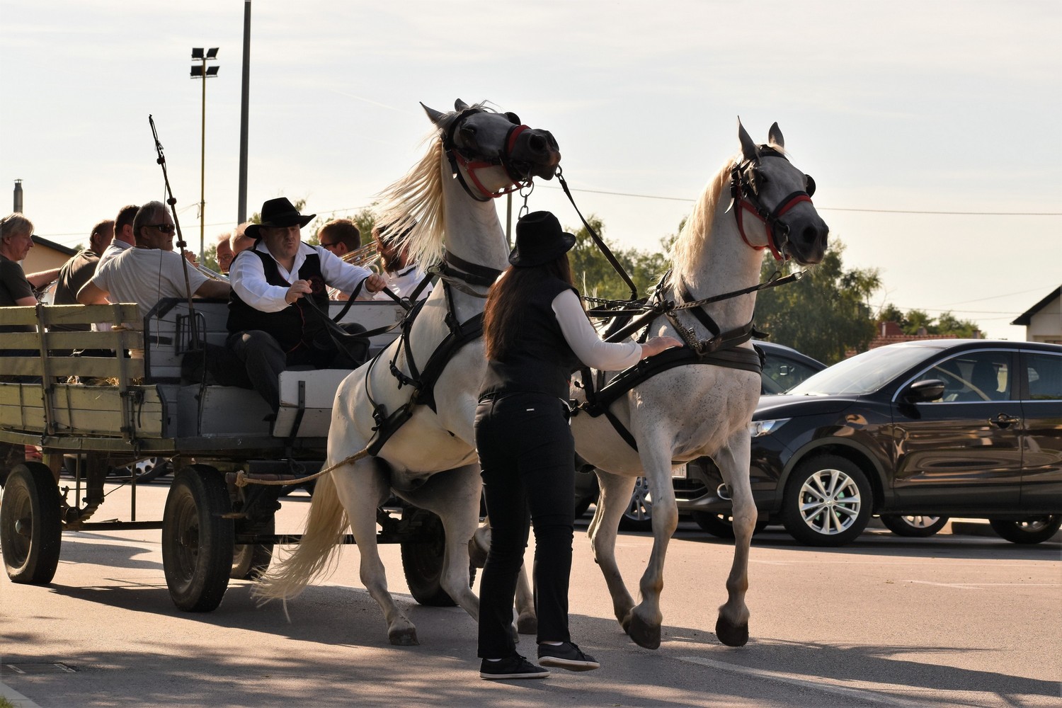 Dan Savske Vesi proslavljen uz tradicionalan mimohod mještana i udruga, zabavan program i besplatan grah