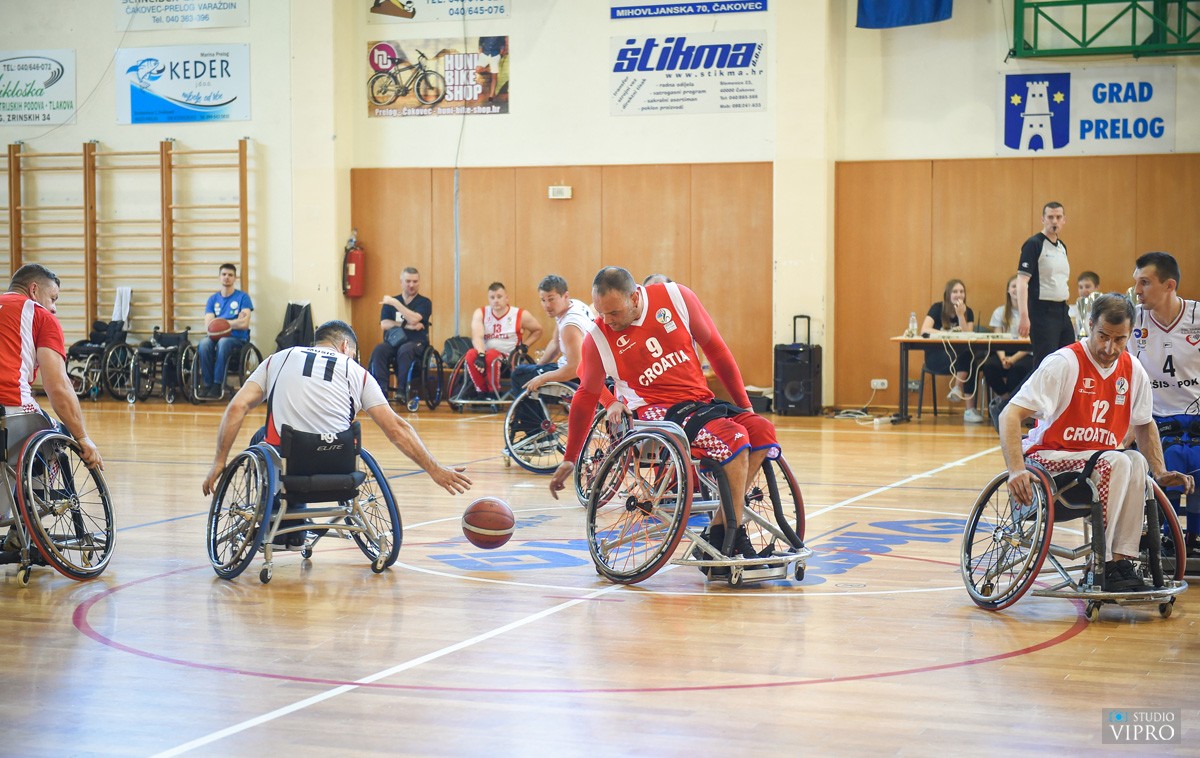 Košarkaši u kolicima