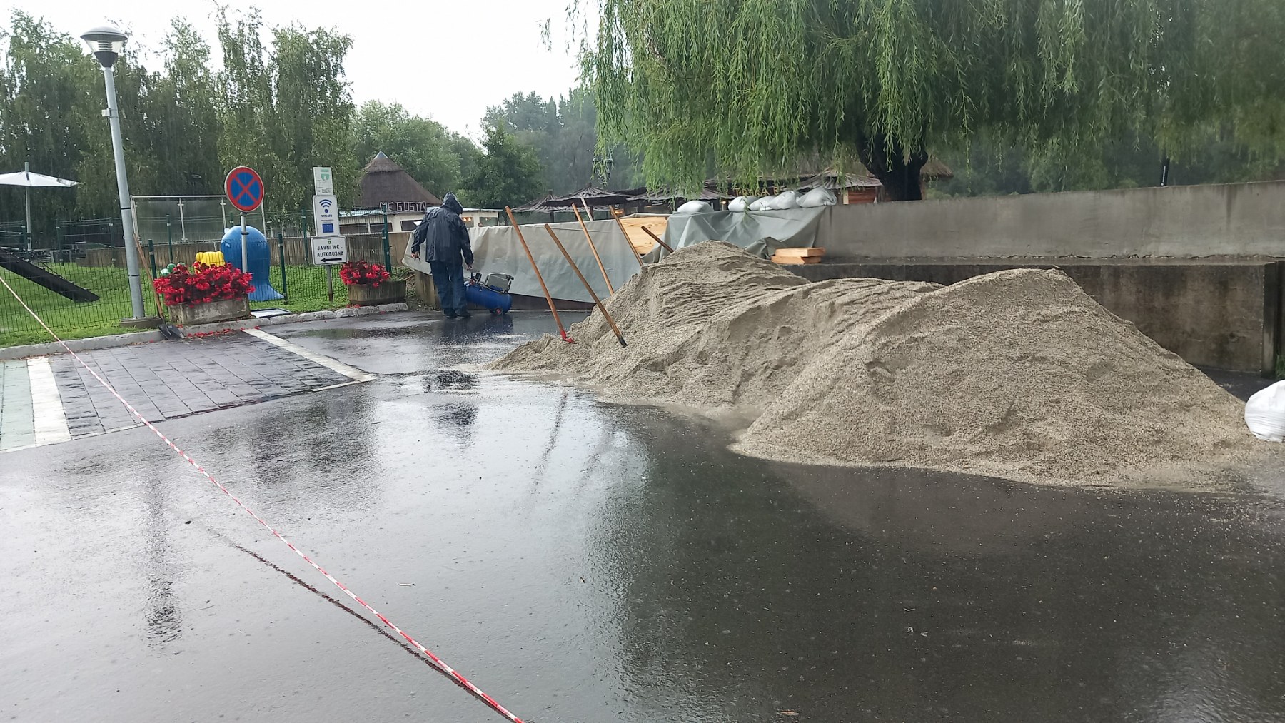 FOTO Radi se punom parom: U Murskom Središću pripremaju se za vodeni val