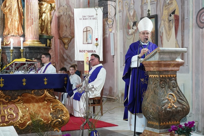 26.KPM_VZB_22032026 križni put mladih Varaždinska biskupija (55)