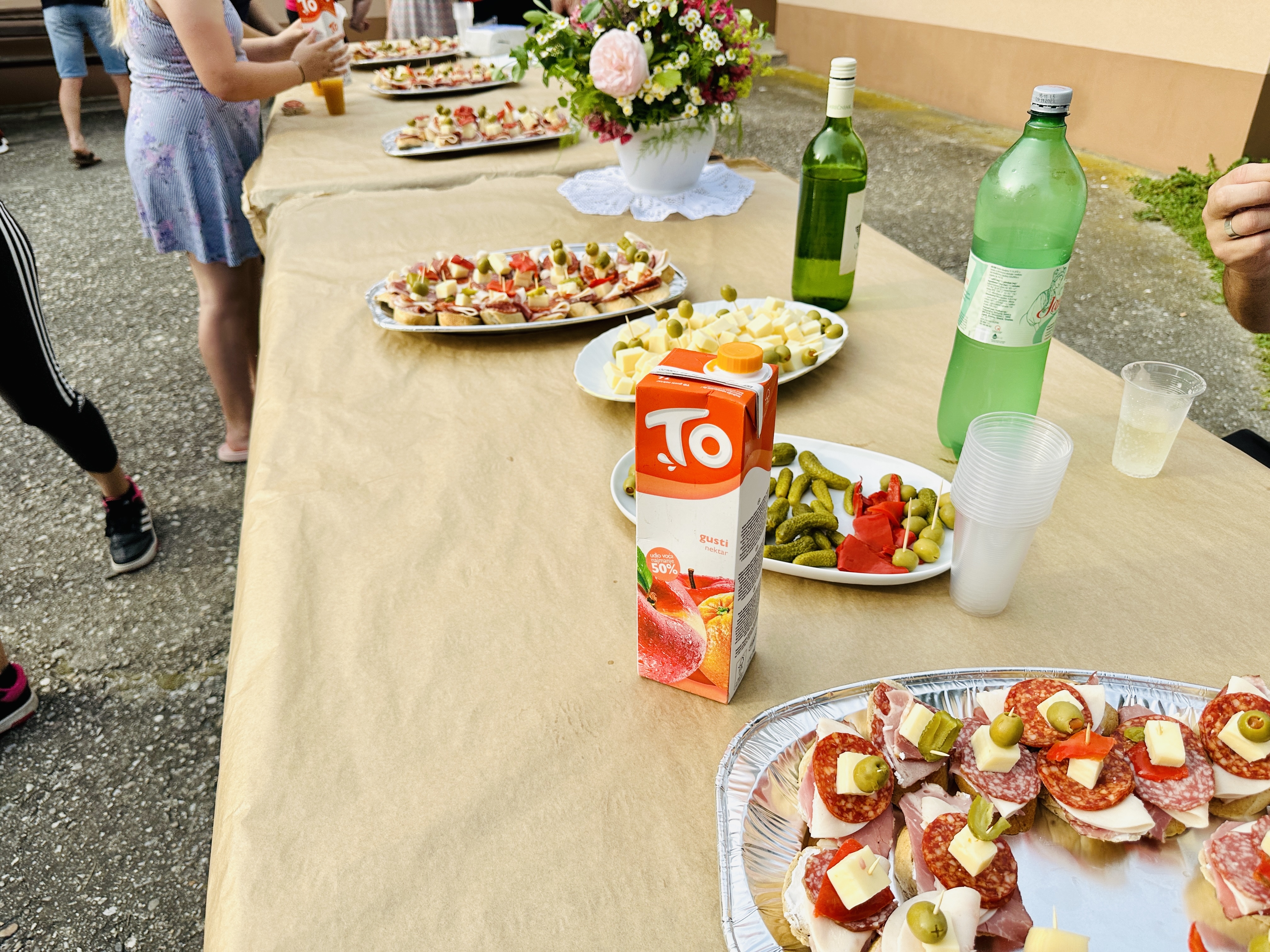 TRNOVEC Uredili dječje igralište, sad je u novom ruhu