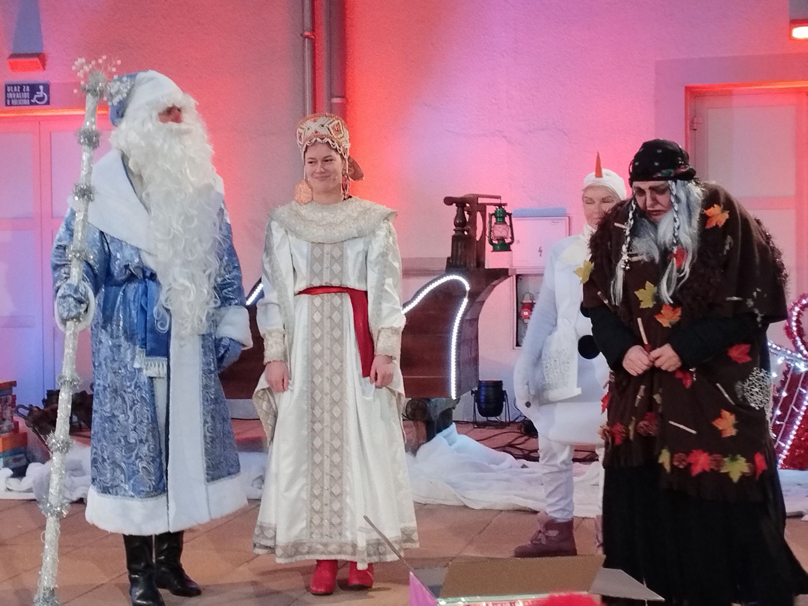 Povodom pravoslavnog Božića u Prelog stigli Djed Mraz i Snjeguročka