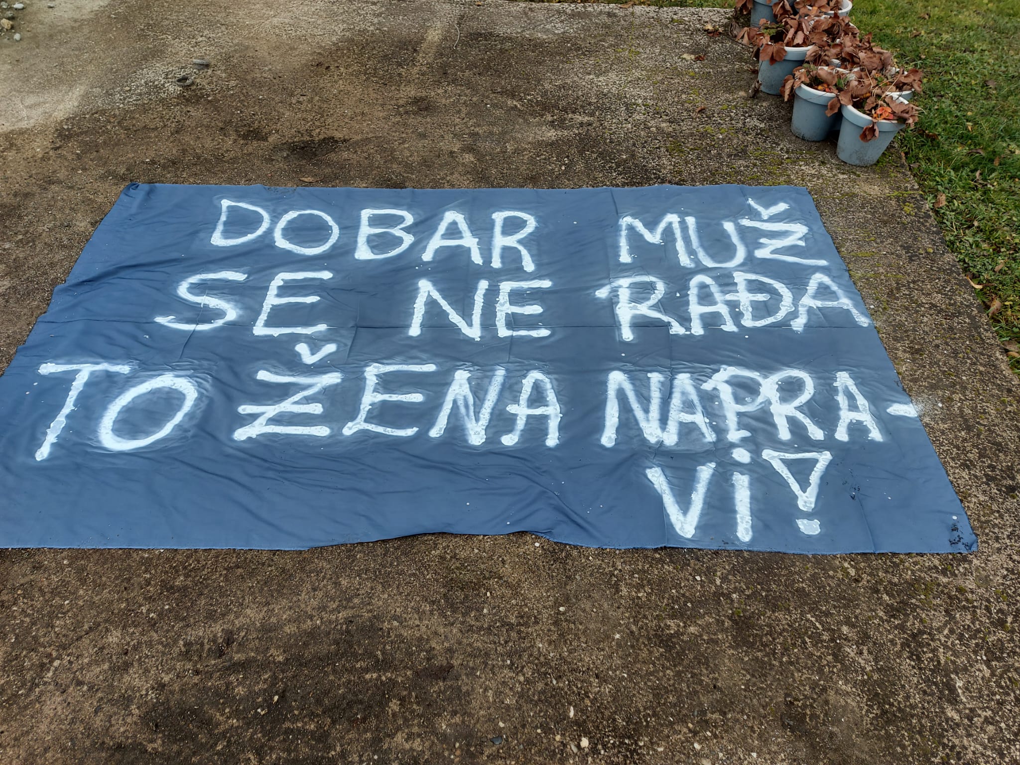 POTEPANJE Žene se Danijel Košak i Larisa Vizinger iz Trnovca