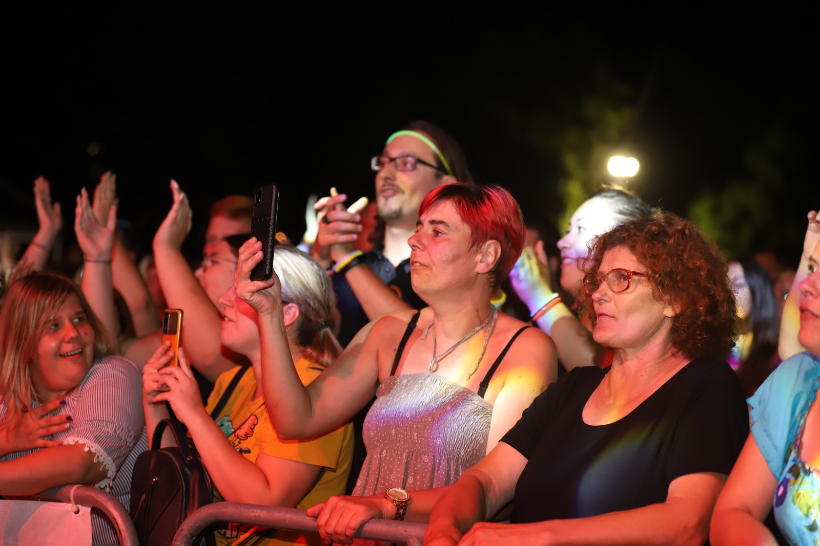 Kako je dobro vidjeti vas opet! Sanja, Marinko i Zec oduševili hitovima Novih Fosila