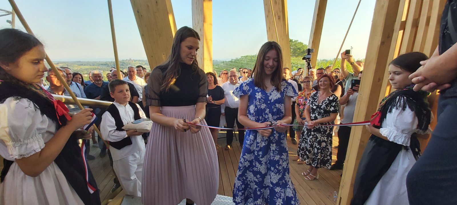 Veliki dan za Međimurje! Svečano otvoren vidikovac na Mađerkinom bregu