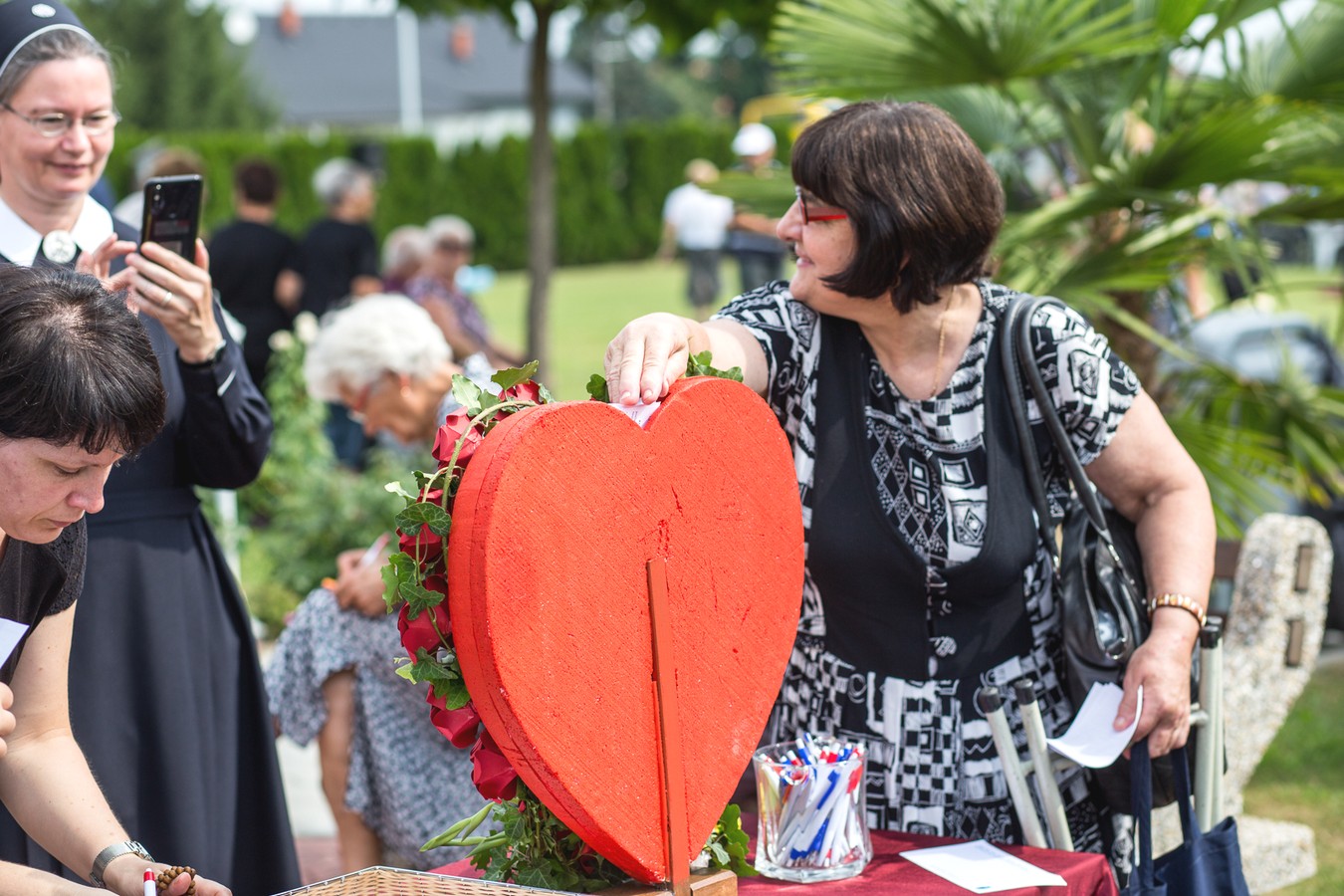 Deseta obljetnica posvete prvog Hrvatskog schönstattskog svetišta Kraljice srca u Maloj Subotici Deseta obljetnica posvete prvog Hrvatskog schönstattskog svetišta Kraljice srca u Maloj Subotici