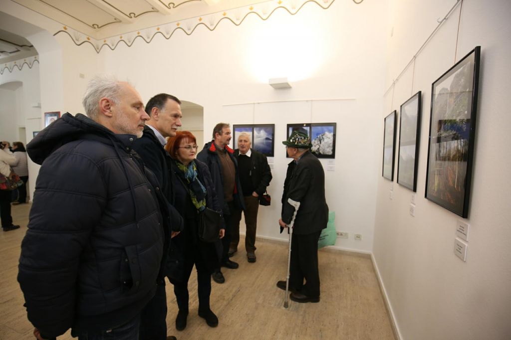 2771115410214156378840411295671