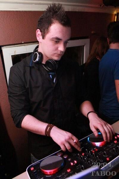 Foto65 Taboo (Subota, 20.4.2013 – Koncert Sandre Afrika) Foto65 Taboo (Subota, 20.4.2013 – Koncert Sandre Afrika)