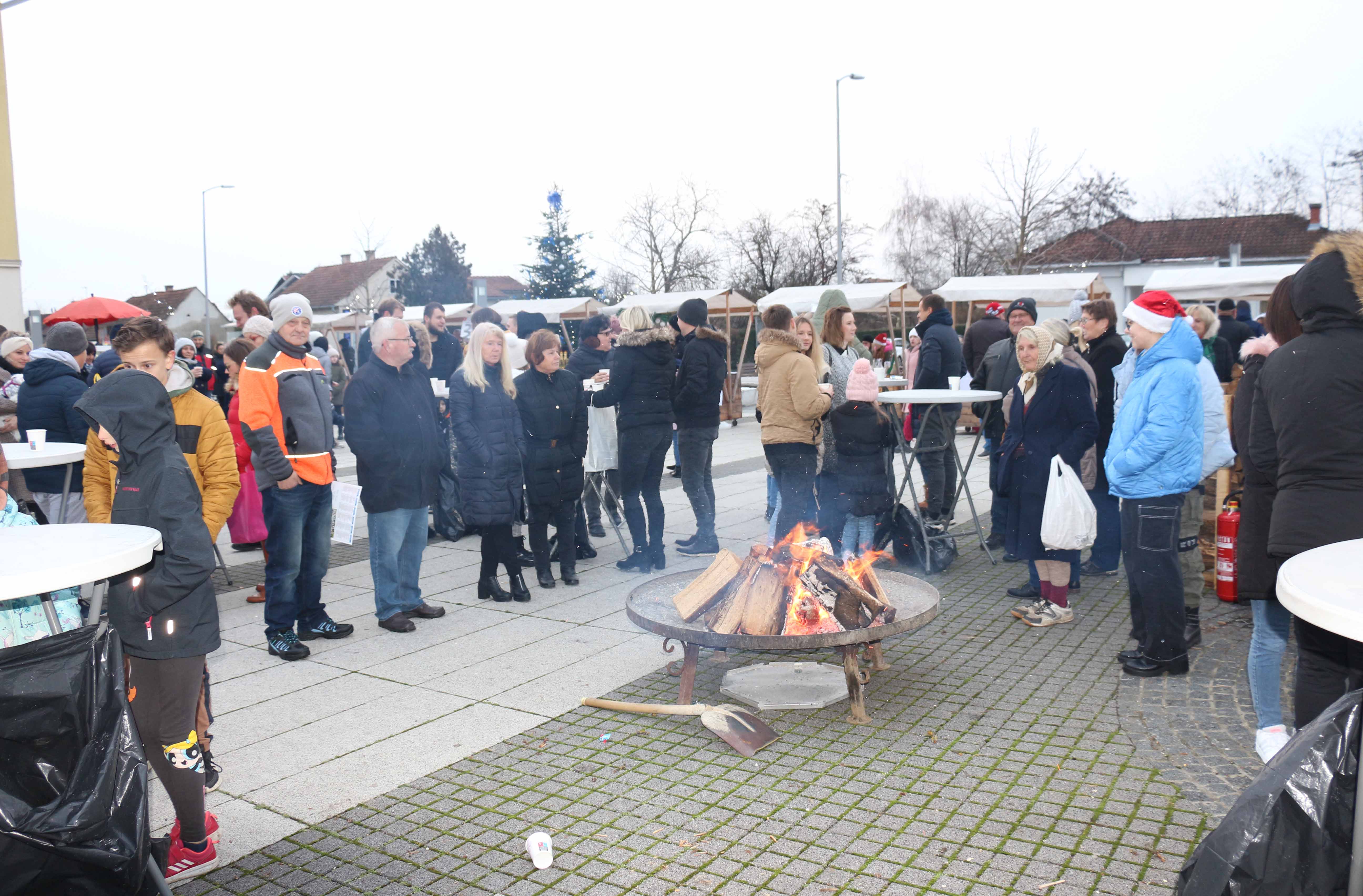 Božićni sajam u Maloj Subotici