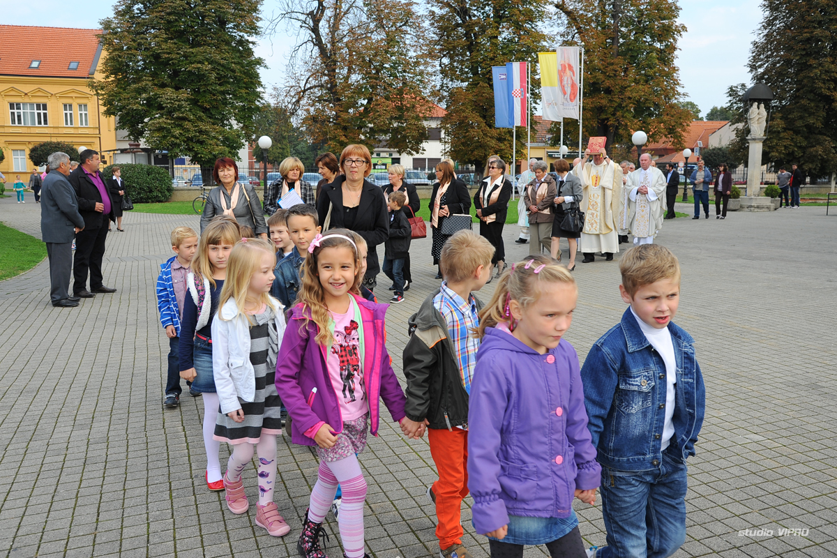 258210207dsc3110482362