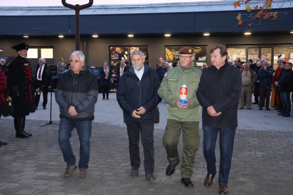 GORNJI KURŠANEC Obilježena 359. obljetnica pogibije velikana Međimurja Nikole VII. Zrinskog GORNJI KURŠANEC Obilježena 359. obljetnica pogibije velikana Međimurja Nikole VII. Zrinskog