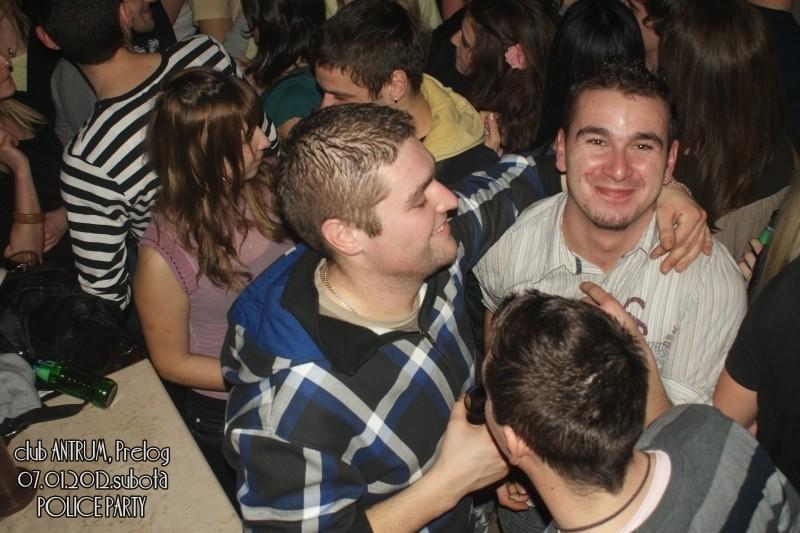 slika0049 Antrum (Subota, 7.1.2012) slika0049 Antrum (Subota, 7.1.2012)