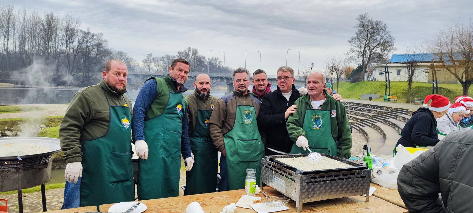 Nastavljena tradicija: Podjela prženih ribica na Badnje jutro na Šetnici svete Barbare