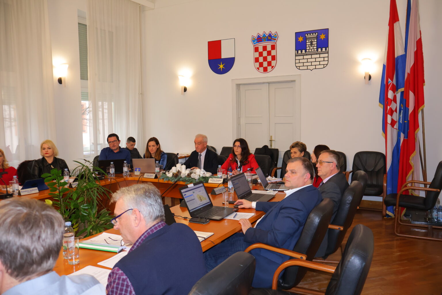 ČAKOVEC Proračun za 2024. ‘težak’ više od 61 milijun eura – Dolaze tri nova kružna toka i dva parka ČAKOVEC Proračun za 2024. ‘težak’ više od 61 milijun eura – Dolaze tri nova kružna toka i dva parka