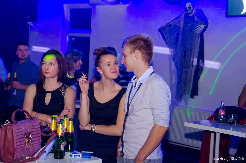 1487653912165697417509526918356