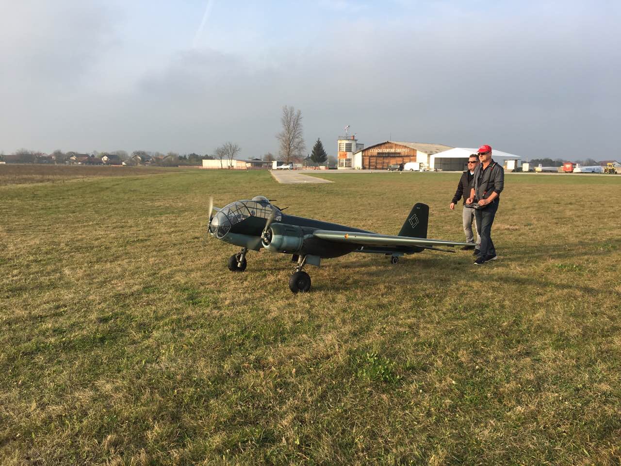 Njemački bombarder iz Drugog svjetskog rata na nebu iznad Čakovca