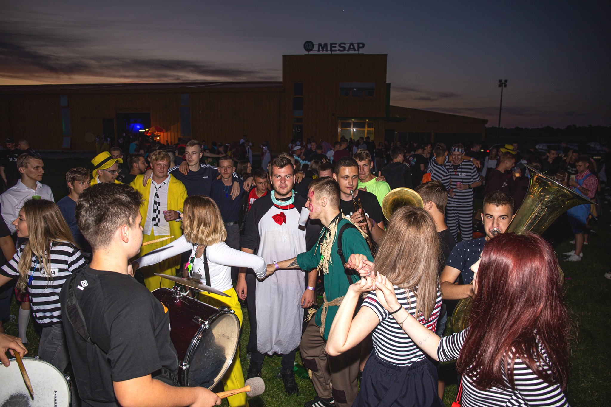 MATURANTI SE ZABAVLJAJU Odlična zabava za kraj na Mesapu