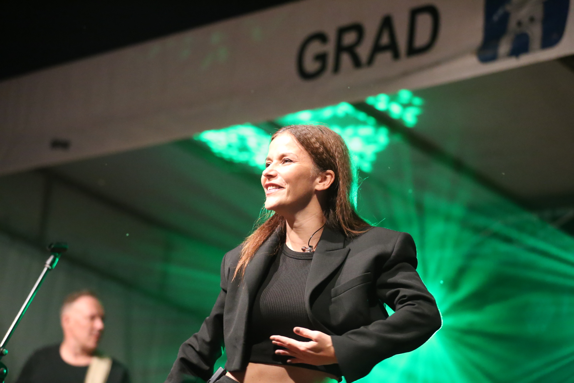 FOTO I VIDEO Vesna Pisarović na Marini Prelog rasplesala mnogobrojne posjetitelje i uveličala prvu večer Festivala balona