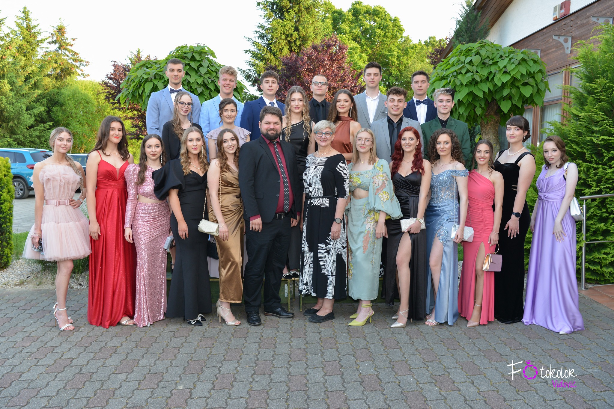 FOTO Maturanti gimnazije Josipa Slavenskog na najljepšoj i najvažnijoj večeri